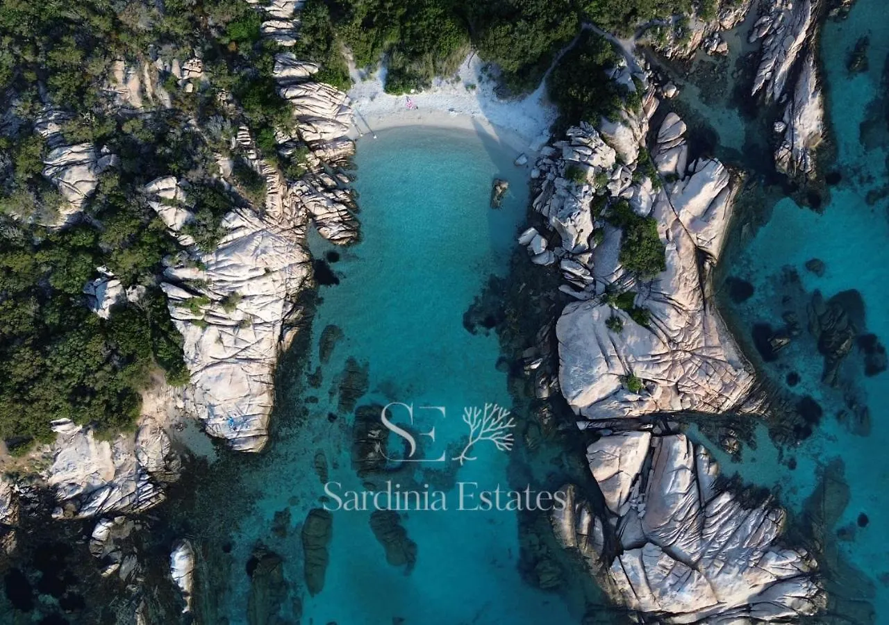 Villa Sandalia - 10M To The Beach San Teodoro   San Teodoro (Sardinia)